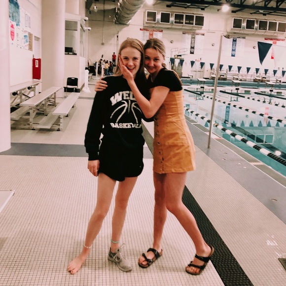 Meet your Posher, Sienna - Picture 1 of 1